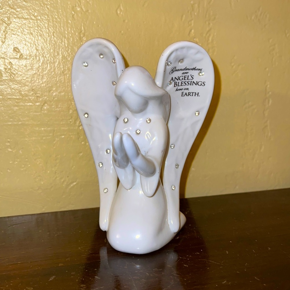 Grandmother’s angel / angel of blessings